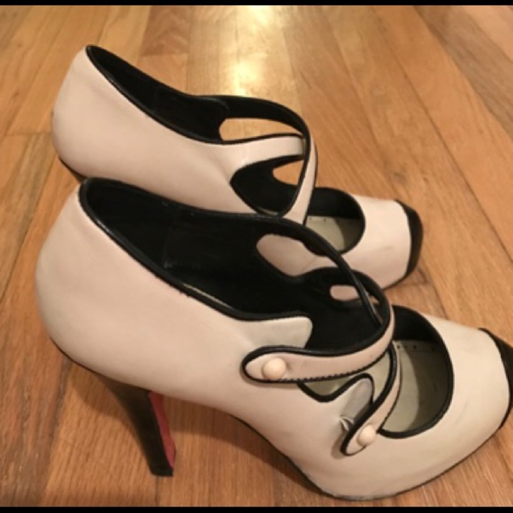 Shoes - Picture 3 of 5
